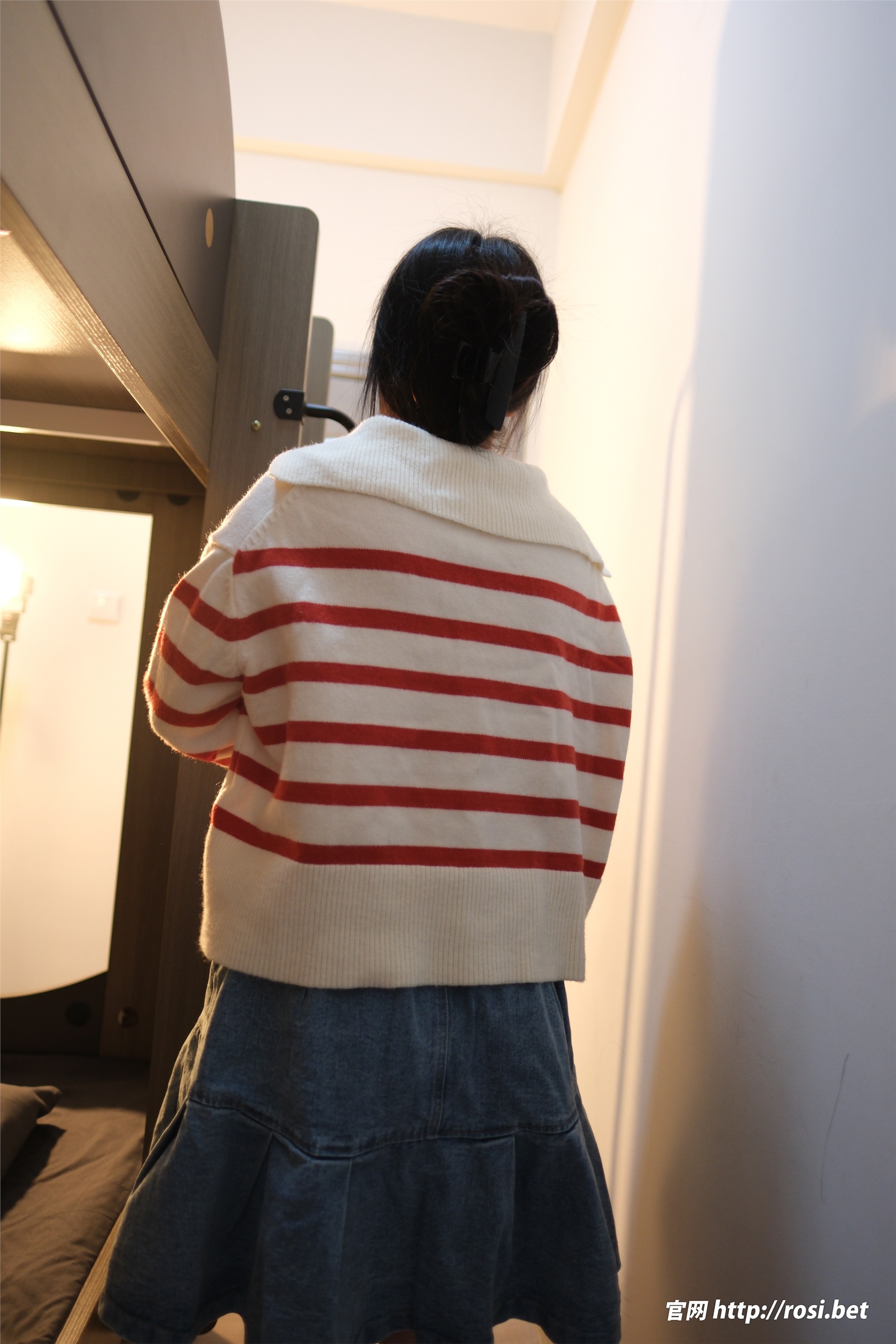 ROSI写真 2025.11.11 NO.5090